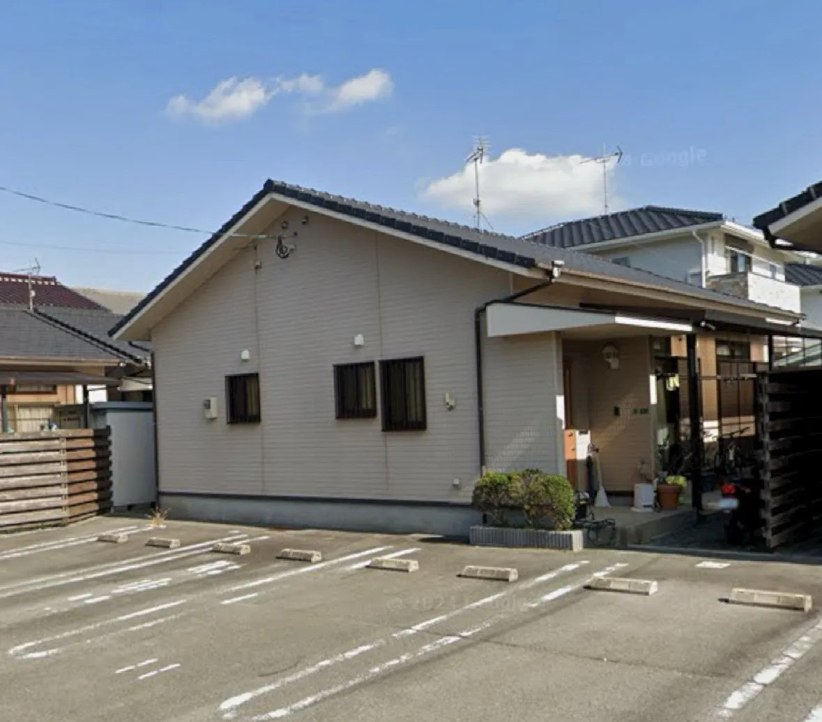 【久留米市】外壁塗装｜タイル調の美しさ復活！上品な外観へ｜株式会社リベルタ企画